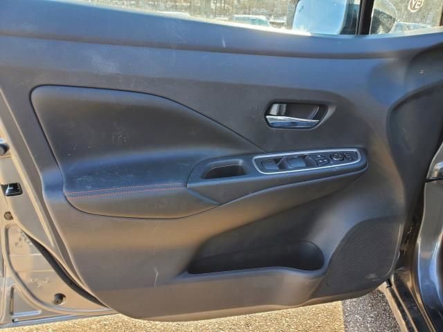 New 2025 Nissan Versa SR w/ Trunk Package image 18