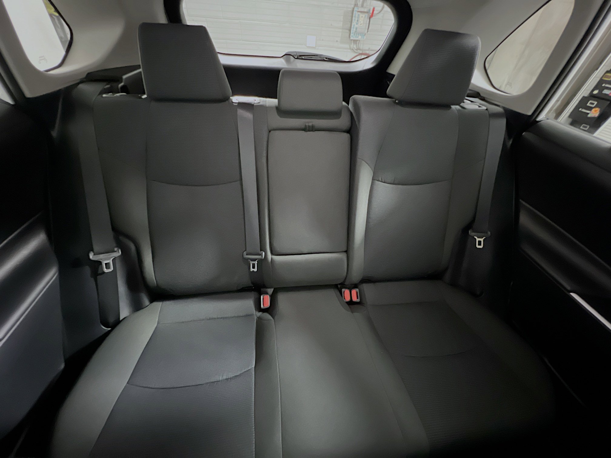 Used 2025 Toyota RAV4 LE image 31