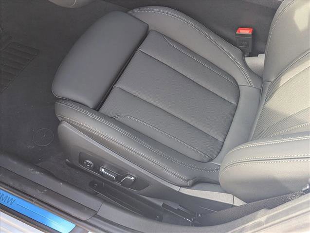 New 2026 BMW 330i Sedan w/ Convenience Package image 4