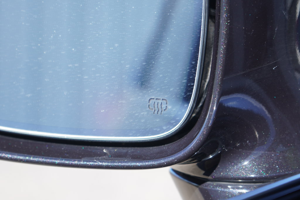 Used 2020 Chrysler Pacifica Limited FWD image 34