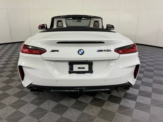 Certified 2026 BMW Z4 M40i w/ Premium Package image 5