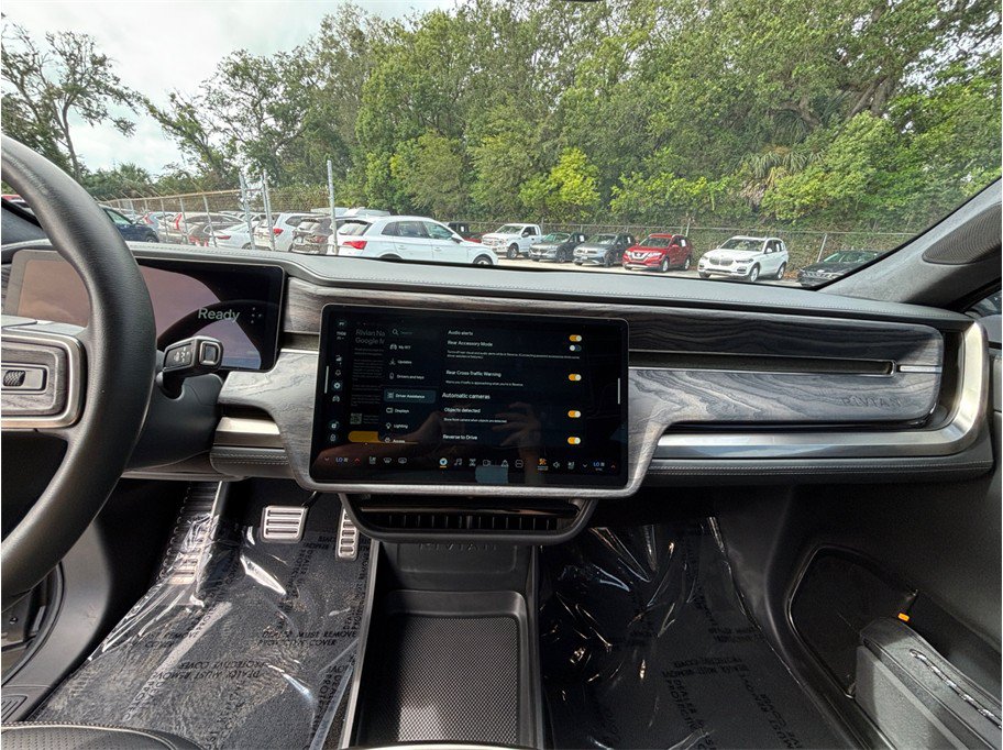 Used 2022 Rivian R1T Adventure AWD/4WD image 11