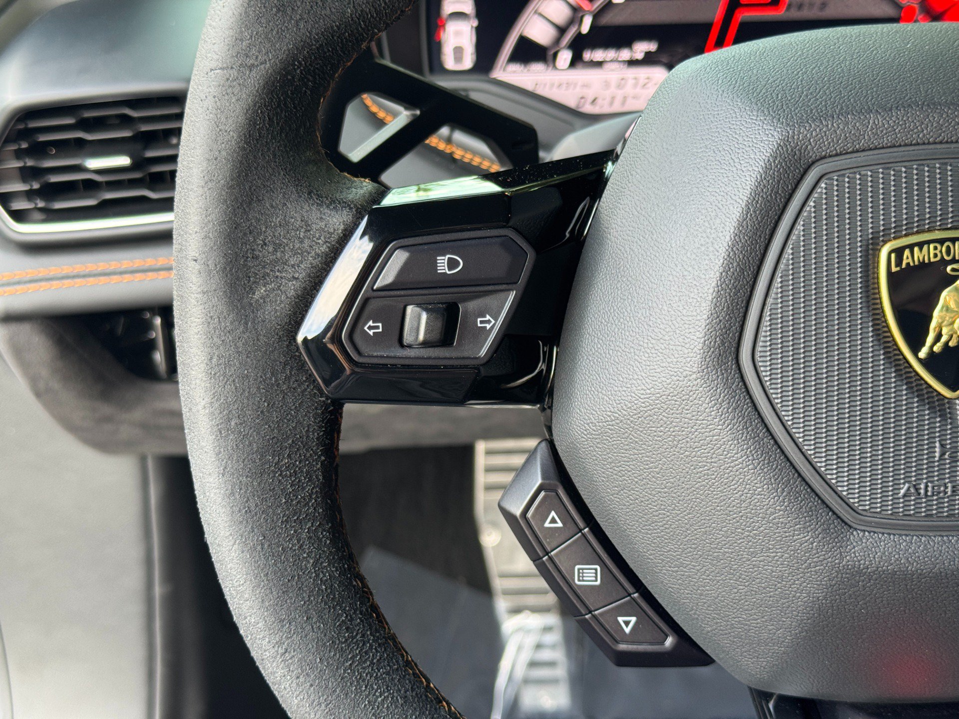 Used 2020 Lamborghini Huracan EVO AWD/4WD image 37