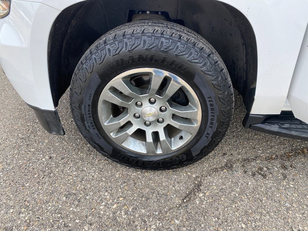 Used 2020 Chevrolet Suburban LT image 27