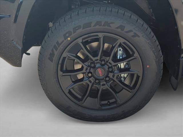 Used 2025 Toyota Tundra Platinum w/ TRD Off-Road Package AWD/4WD image 10