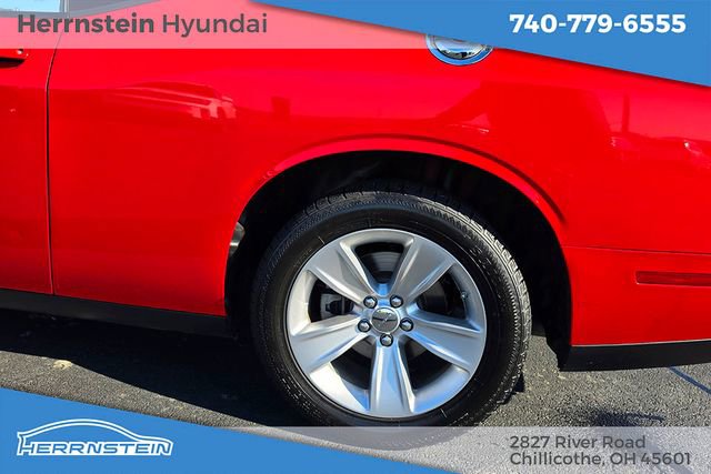 Used 2023 Dodge Challenger SXT RWD image 28