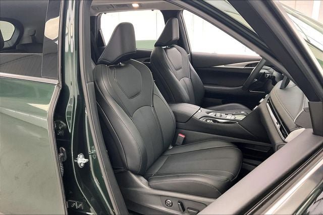 Certified 2026 INFINITI QX60 Luxe w/ Cargo Package AWD/4WD image 7