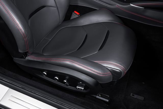 Used 2019 Ferrari GTC4Lusso AWD/4WD image 62