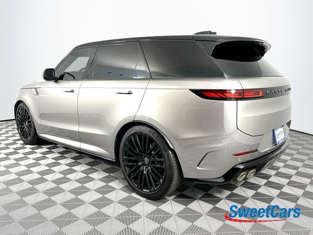 Used 2024 Land Rover Range Rover Sport AWD/4WD image 5