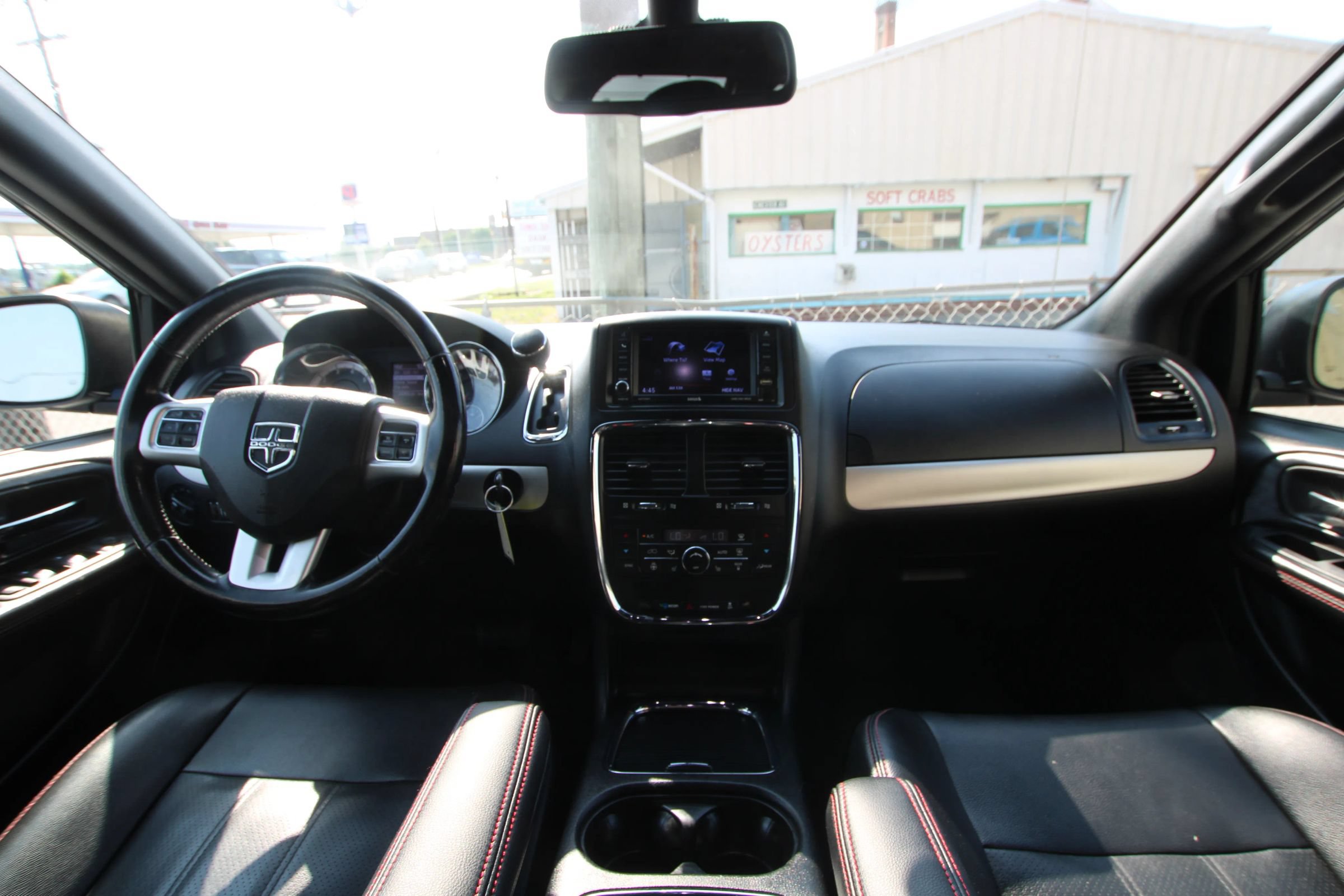 Used 2019 Dodge Grand Caravan GT FWD image 14