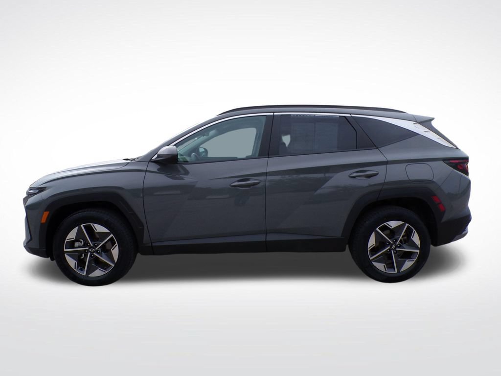 Certified 2025 Hyundai Tucson SEL AWD/4WD image 2