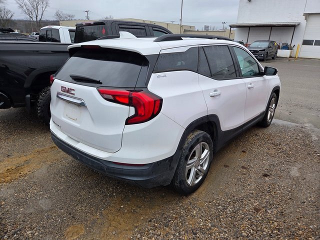 Used 2018 GMC Terrain SLE w/ Driver Convenience Package image 2