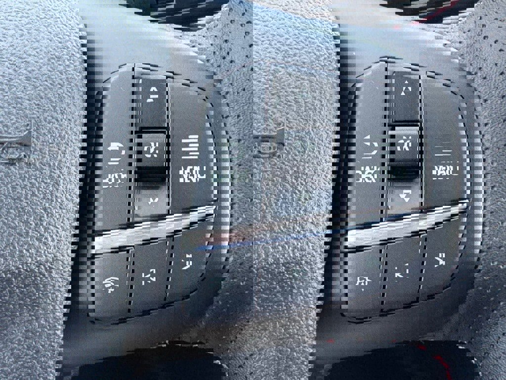 New 2025 Ford Escape ST-Line Select w/ Class II Trailer Tow Package image 9