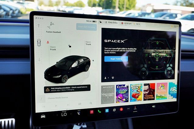 Used 2024 Tesla Model 3 Performance image 29