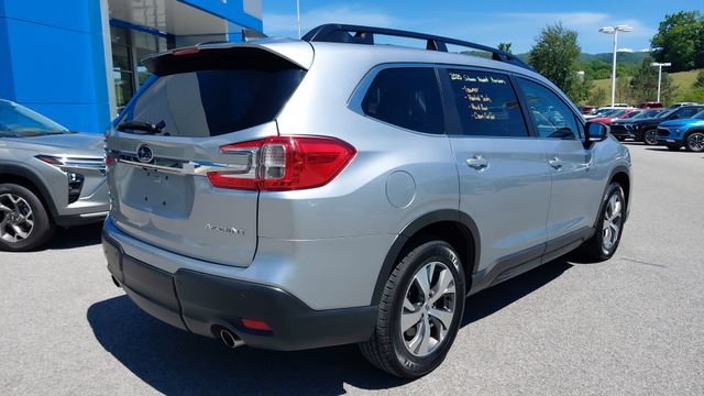 Used 2025 Subaru Ascent Premium AWD/4WD image 4