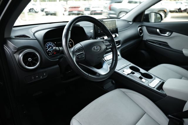 Used 2023 Hyundai Kona Limited image 18