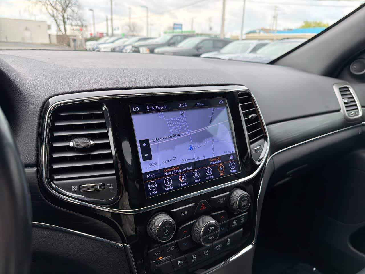 Used 2019 Jeep Grand Cherokee Limited AWD/4WD image 32