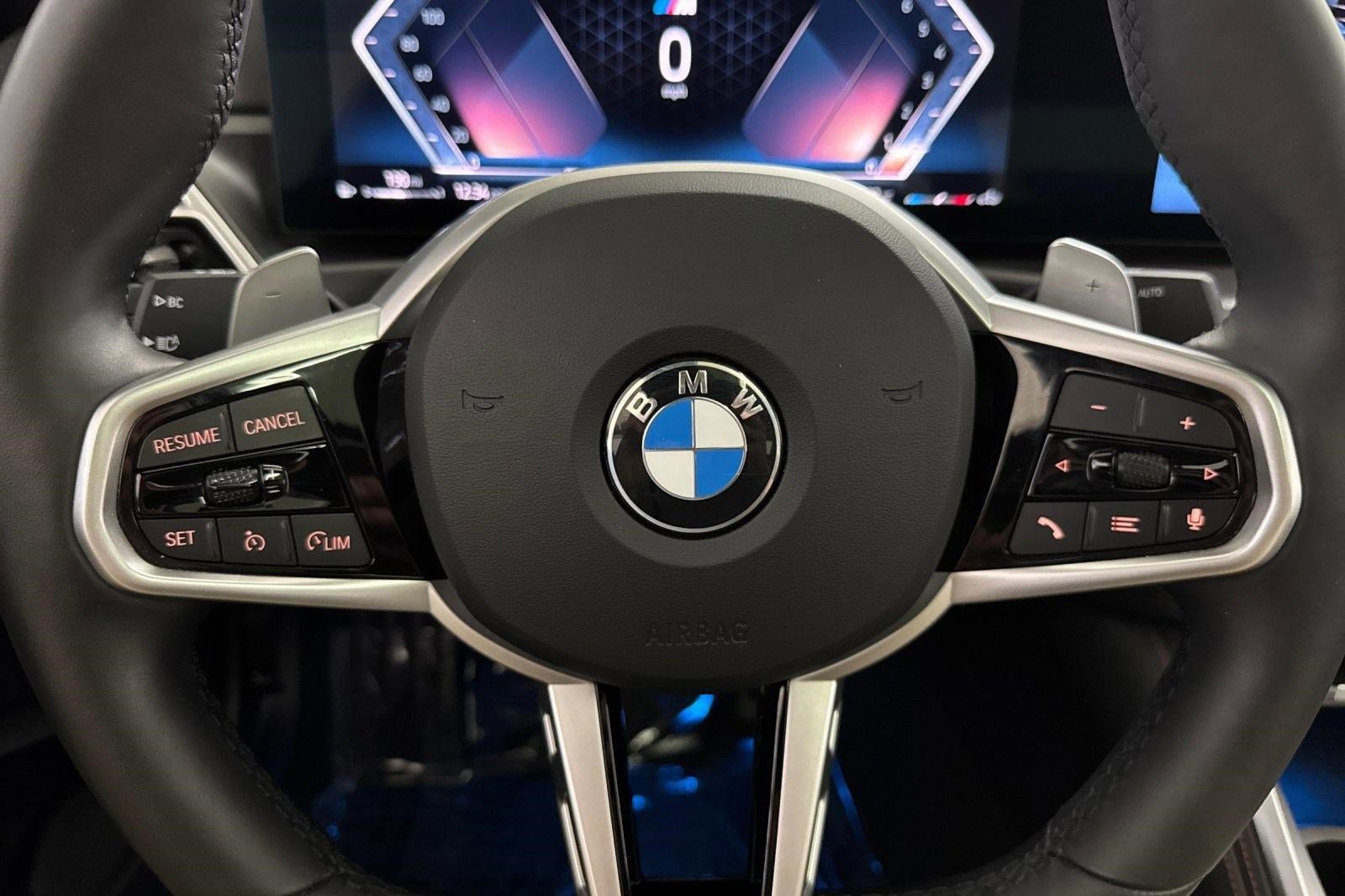 Used 2025 BMW 230i Coupe w/ M Sport Package image 17