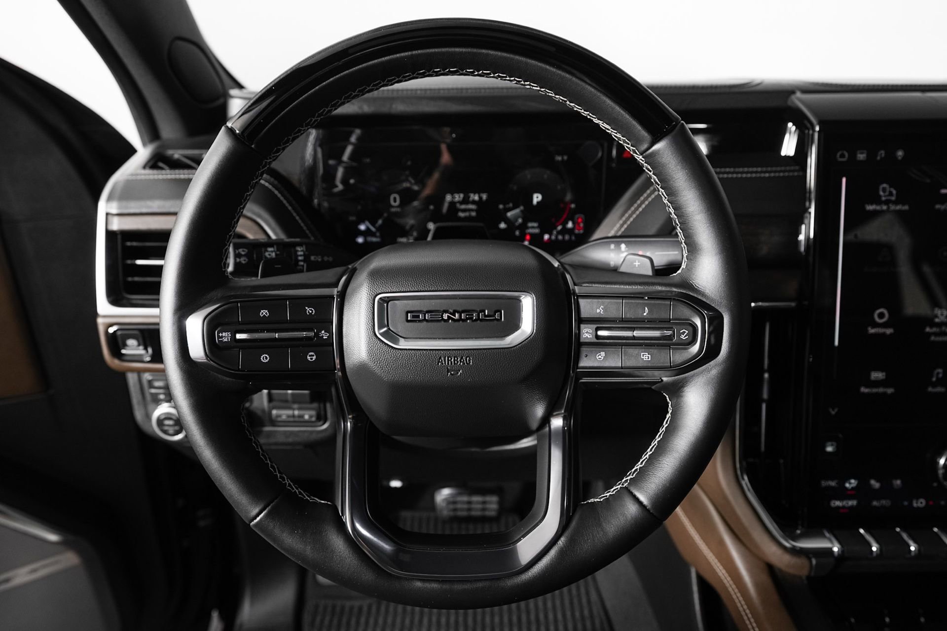 Used 2026 GMC Yukon XL Denali Ultimate image 18