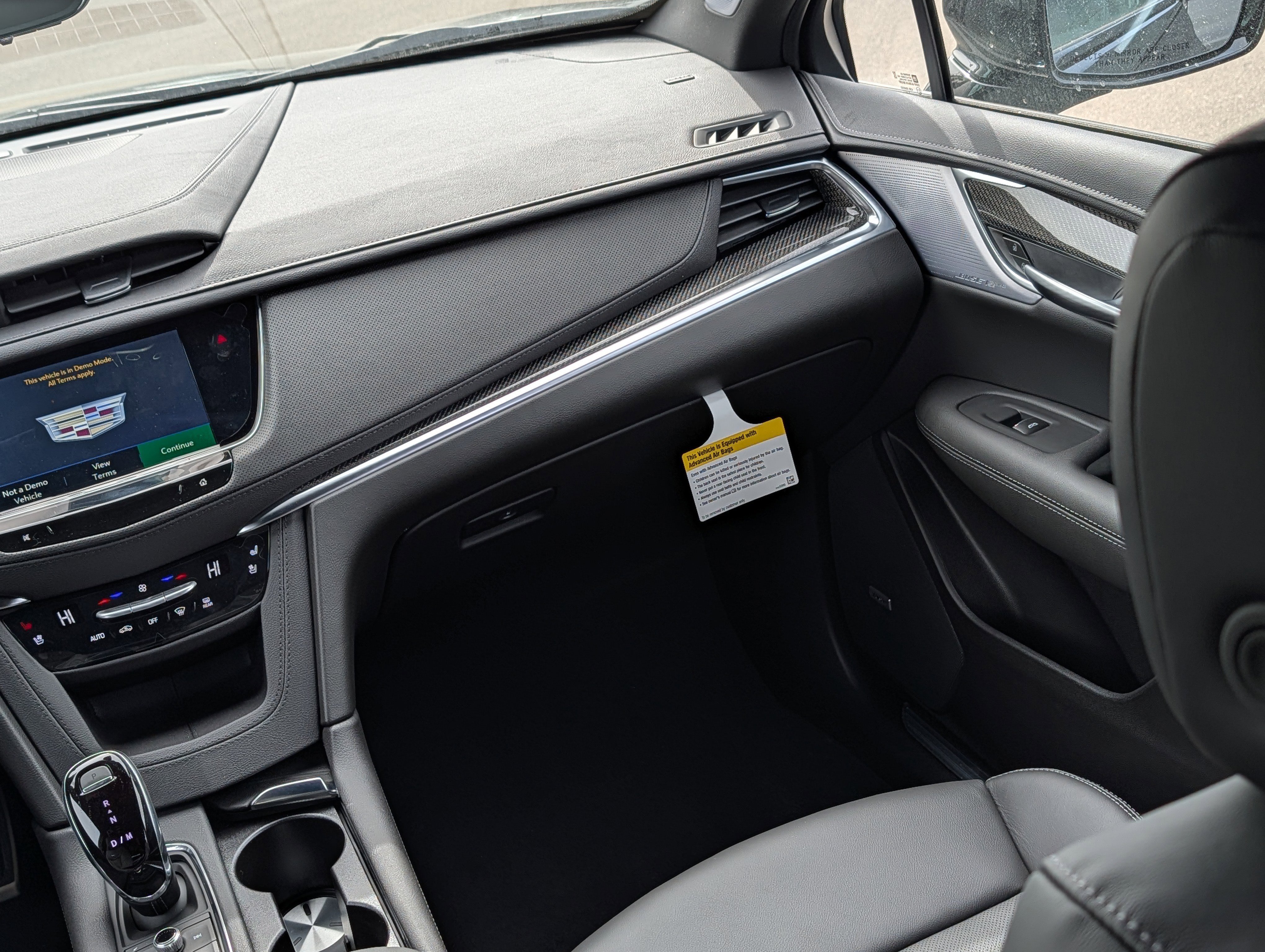 New 2026 Cadillac XT5 Sportv w/ LPO, Floor Liner Package image 9