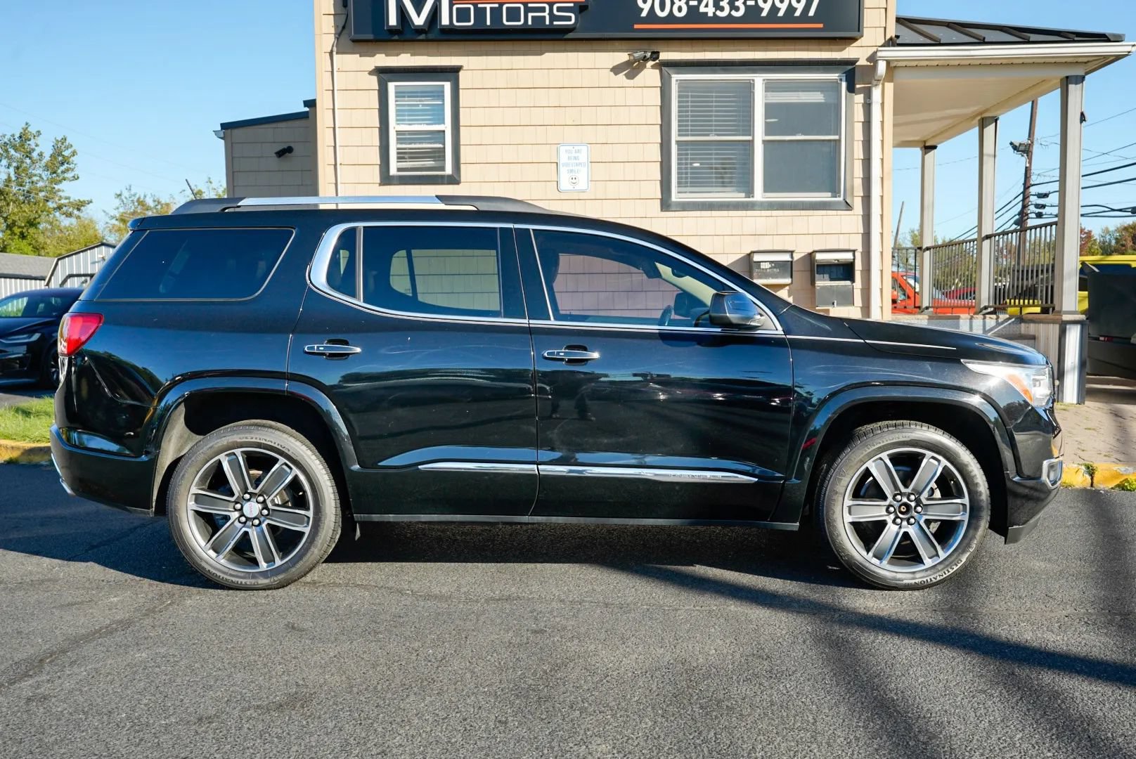 Used 2019 GMC Acadia Denali FWD image 4