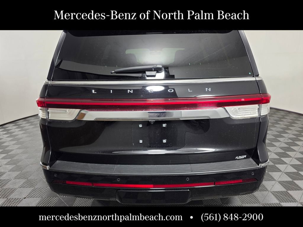 Used 2023 Lincoln Navigator Reserve image 5