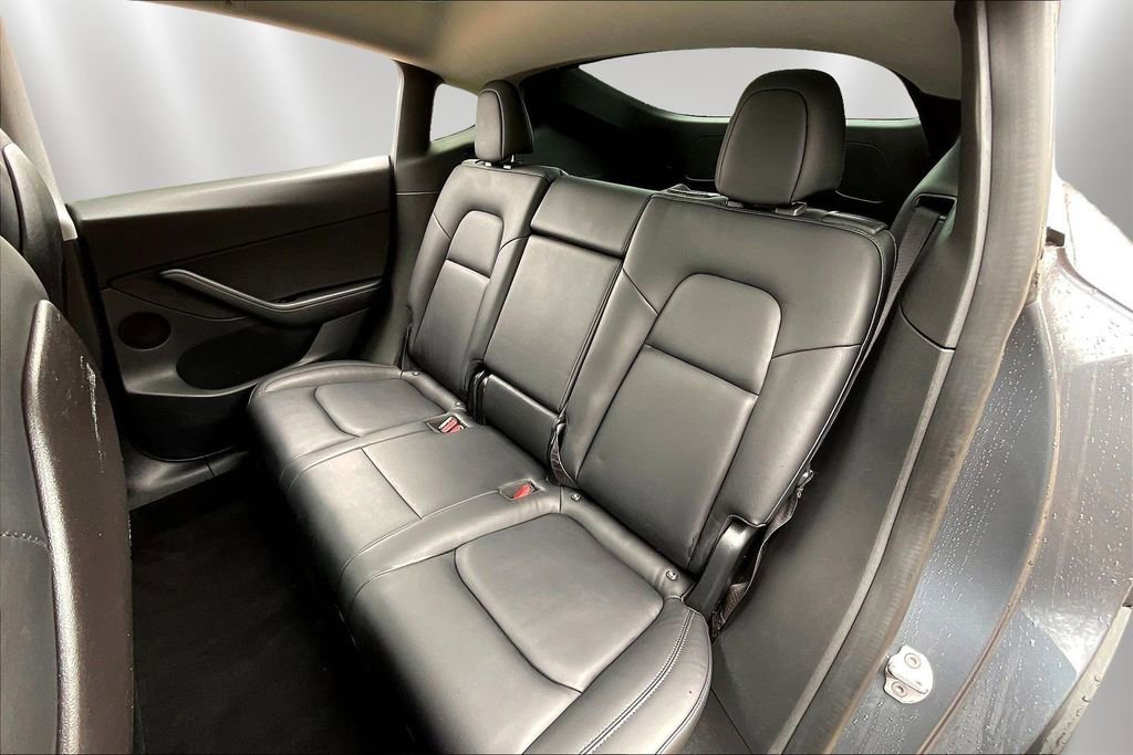 Used 2020 Tesla Model Y Long Range image 21