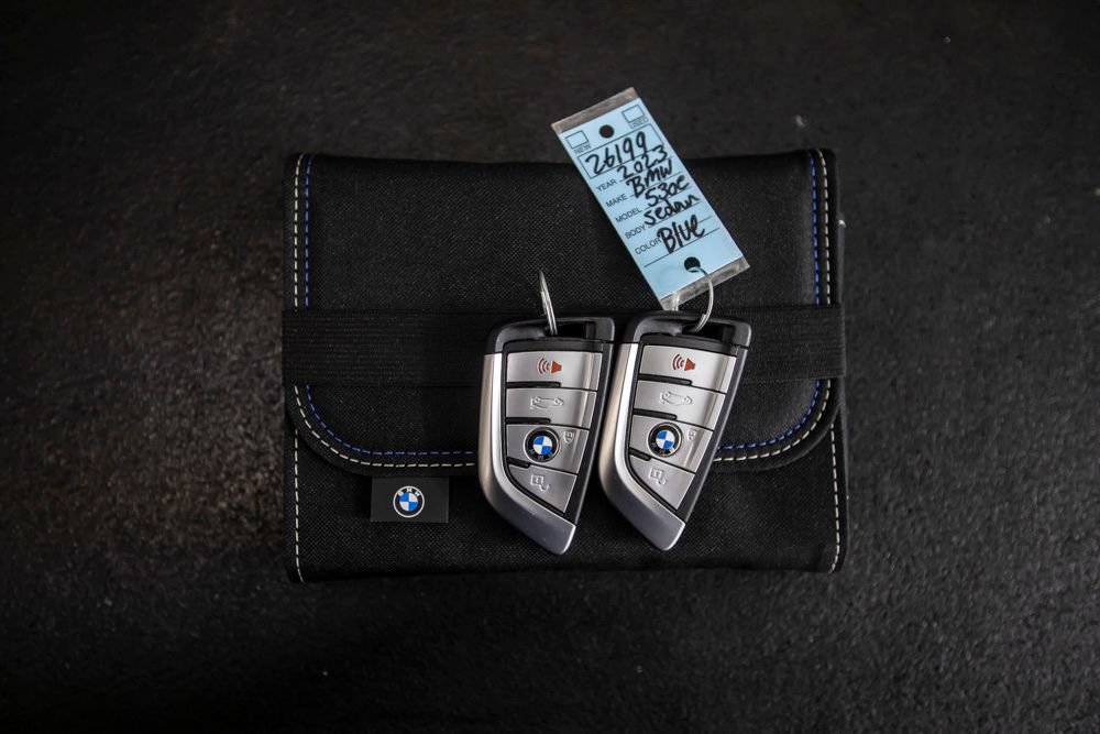 Used 2023 BMW 530e w/ M Sport Package RWD image 48
