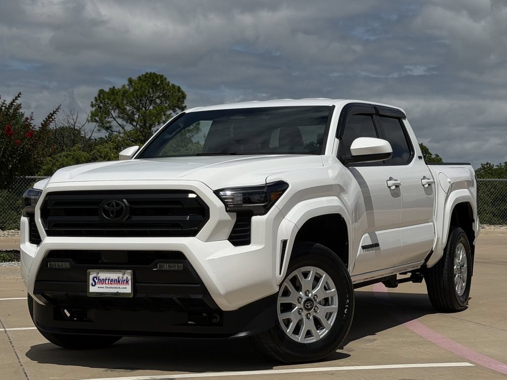 Used 2024 Toyota Tacoma SR5 AWD/4WD image 2