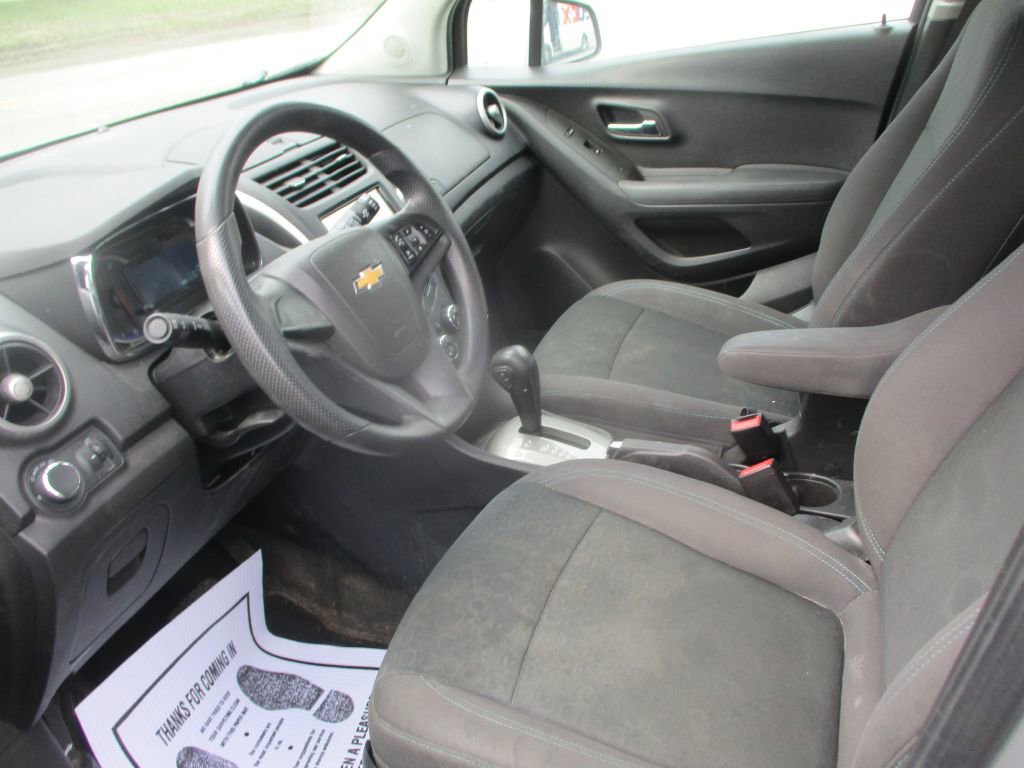 Used 2016 Chevrolet Trax LS w/ LPO, Protection Package AWD/4WD image 12