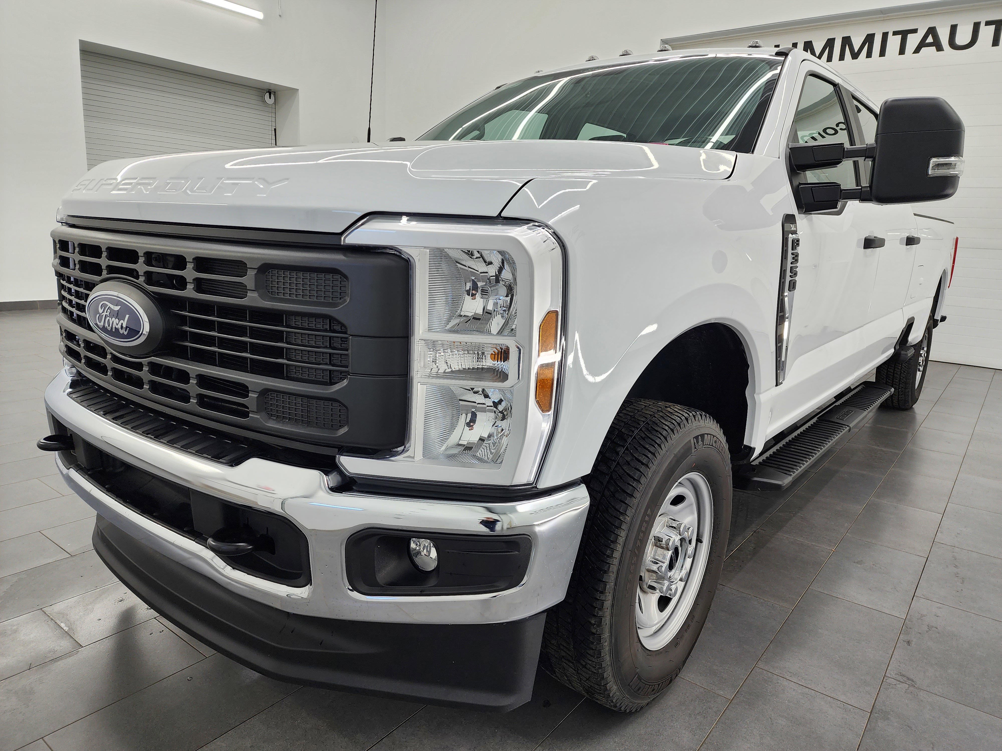 Used 2024 Ford F350 XL w/ FX4 Off-Road Package image 7