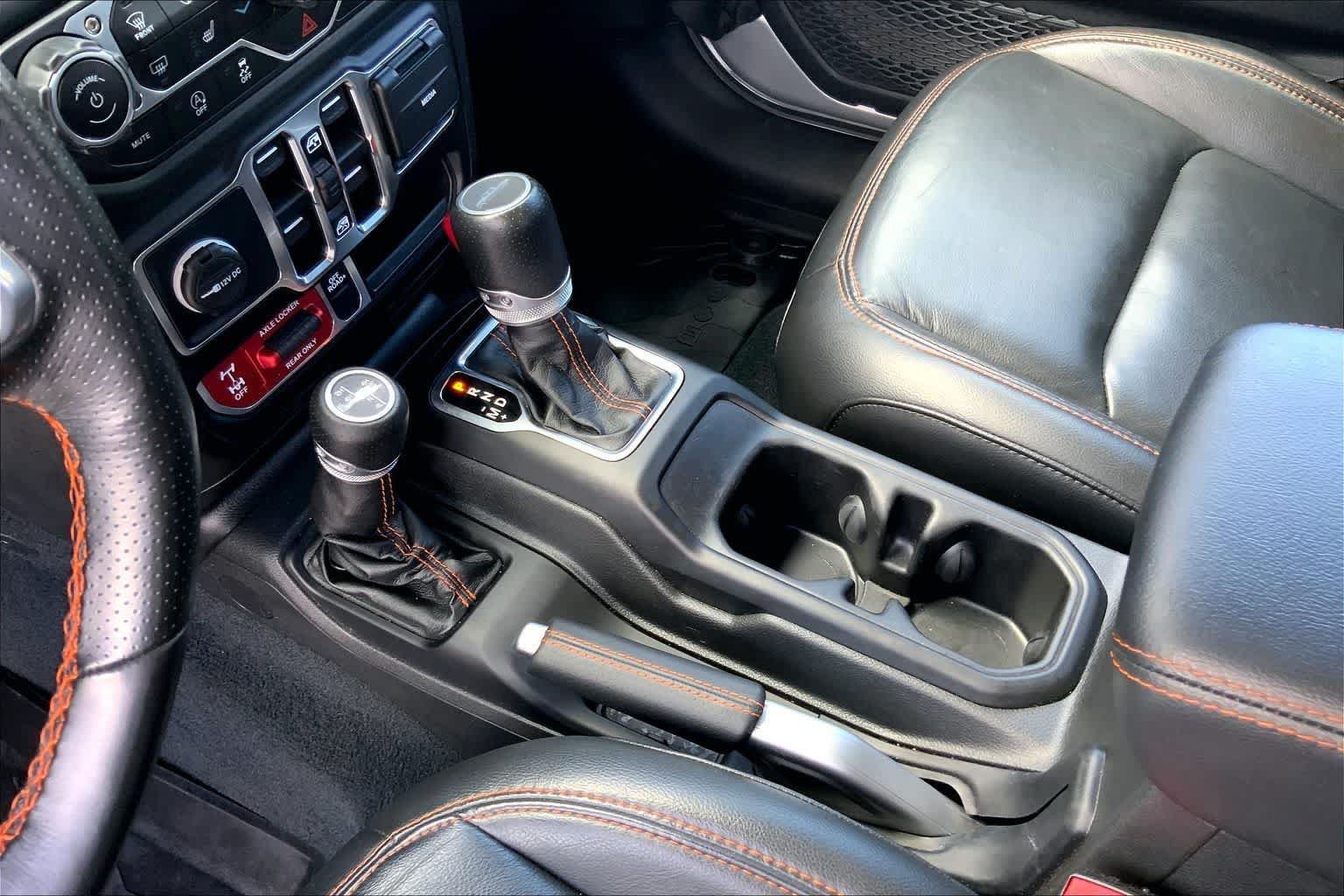 Used 2022 Jeep Gladiator Mojave w/ Cold Weather Group AWD/4WD image 16