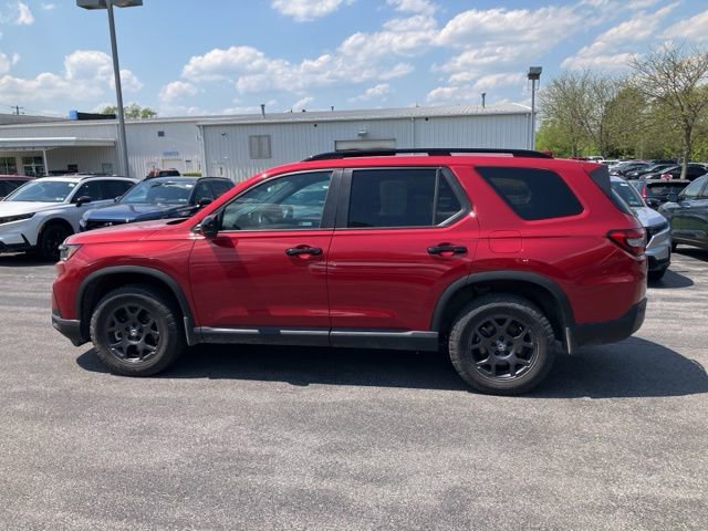 Used 2024 Honda Pilot TrailSport image 8