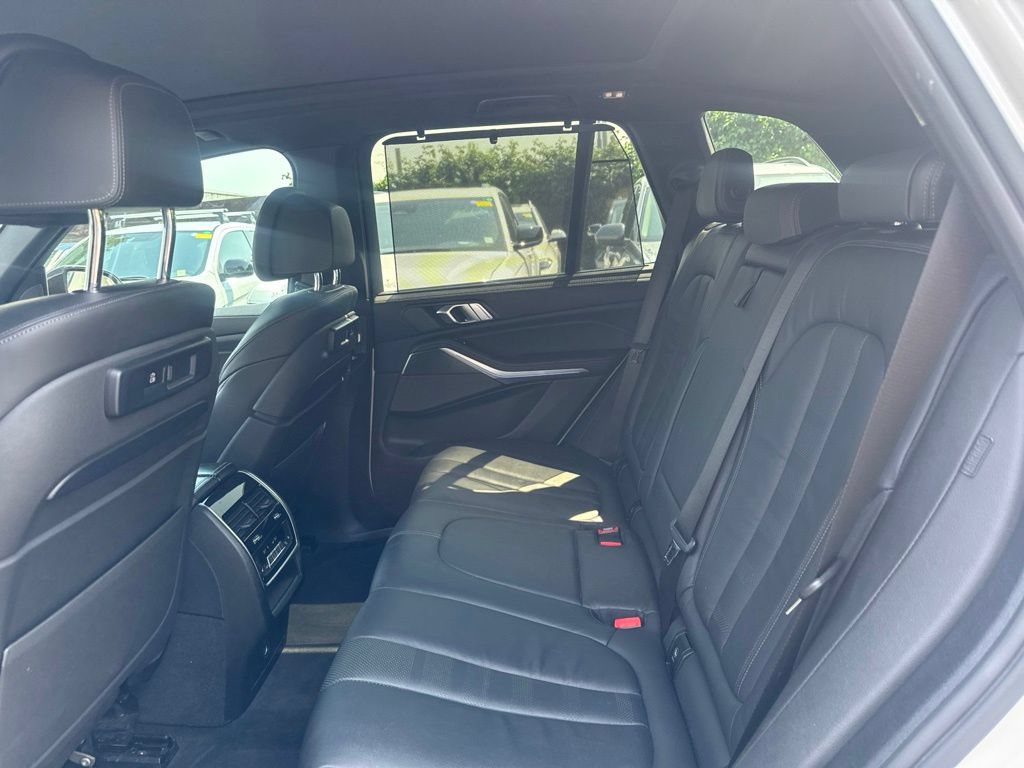 Used 2020 BMW X5 M50i w/ Premium Enhanced Package AWD/4WD image 30