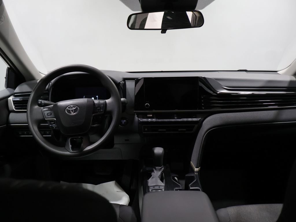 Used 2025 Toyota Camry LE image 16