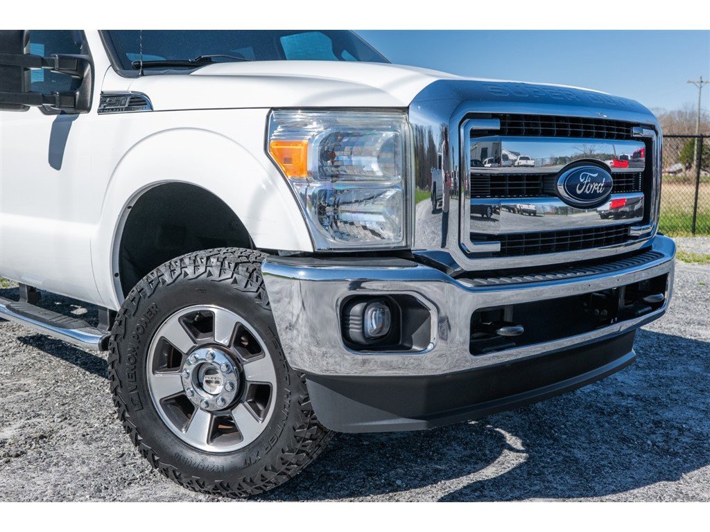 Used 2014 Ford F250 Lariat w/ Lariat Interior Package image 2