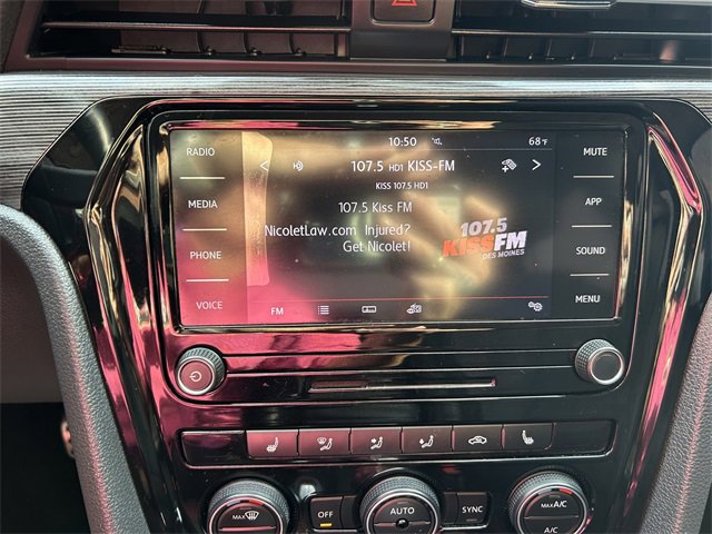 Used 2020 Volkswagen Passat 2.0T R-Line image 31