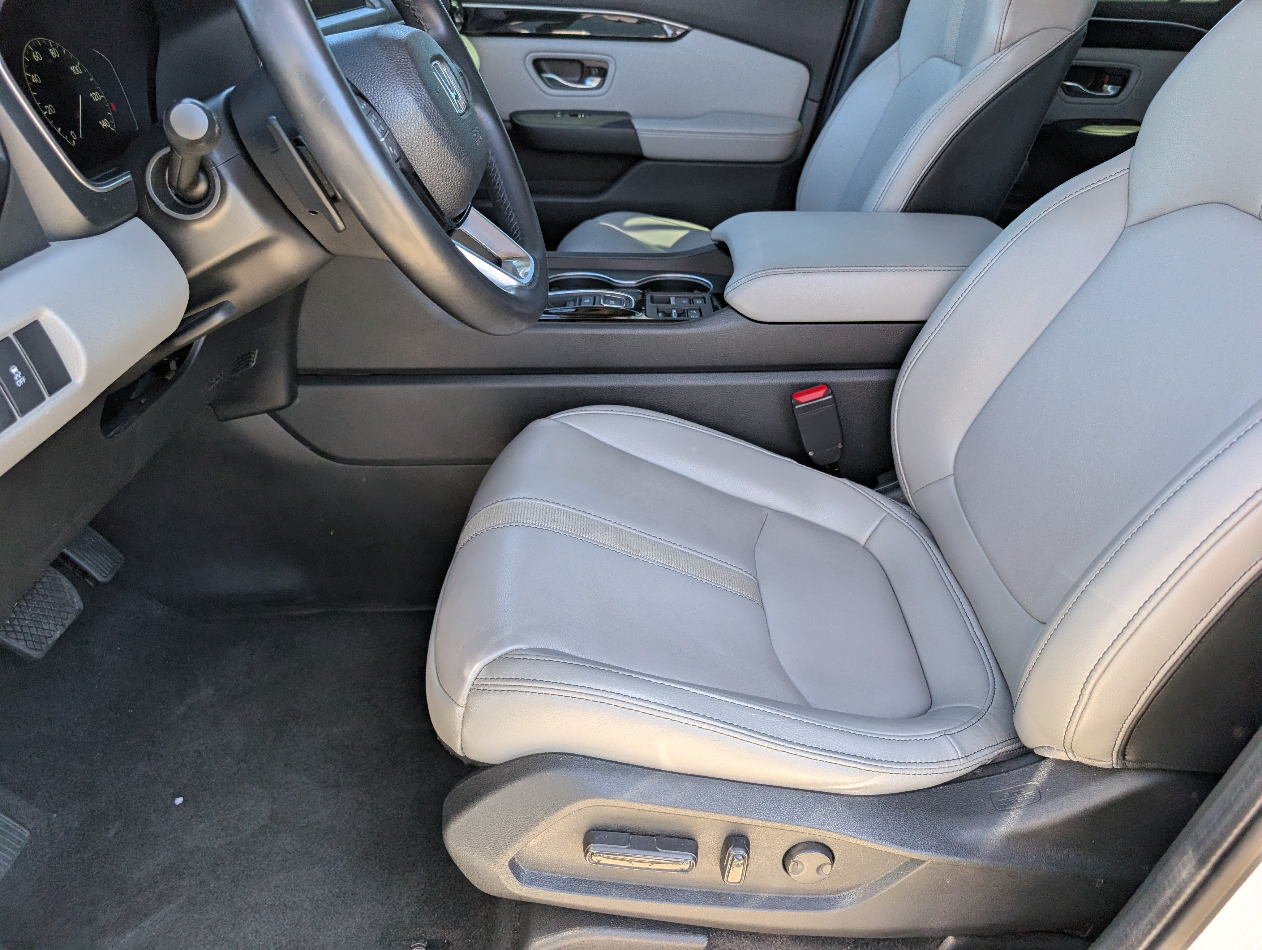 Used 2024 Honda Pilot Touring image 9