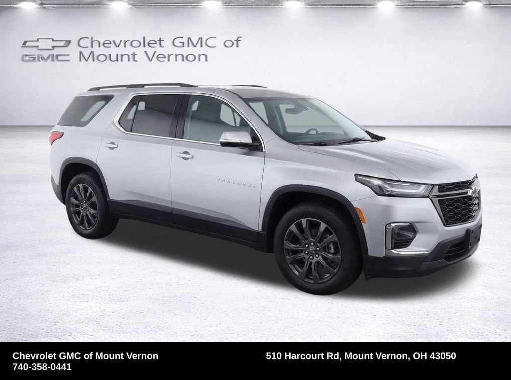 Used 2024 Chevrolet Traverse RS w/ LPO, Floor Liner Package AWD/4WD image 3