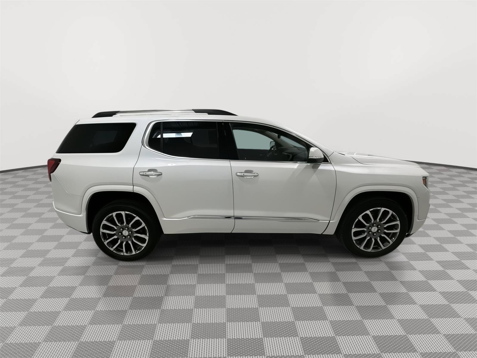 Used 2021 GMC Acadia Denali w/ Denali Technology Package AWD/4WD image 6