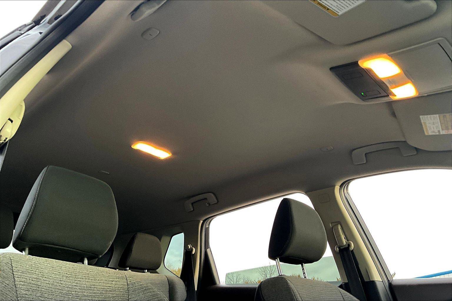 Used 2023 Nissan Rogue SV image 22