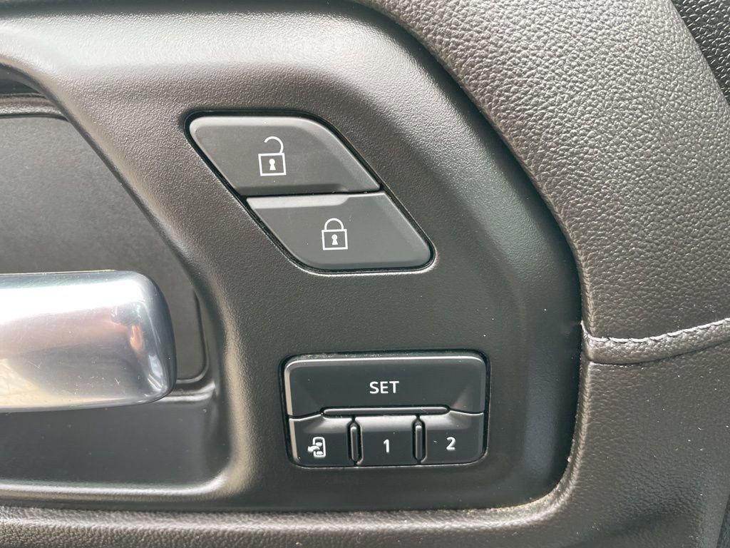 Used 2022 Chevrolet Silverado 2500 LTZ image 6