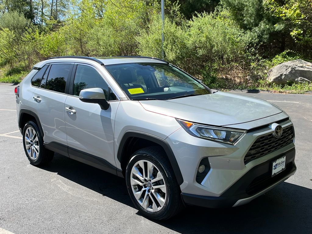 Used 2019 Toyota RAV4 Limited w/ Cold Weather Package AWD/4WD image 7