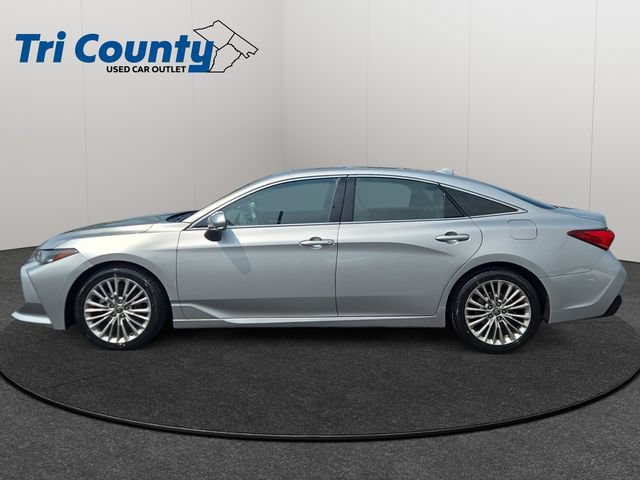 Certified 2022 Toyota Avalon Limited w/ Advanced Safety Package FWD image 4