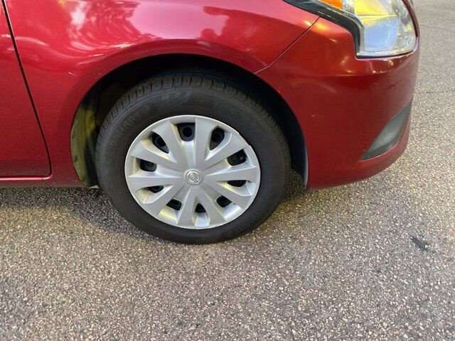 Used 2018 Nissan Versa SV FWD image 14