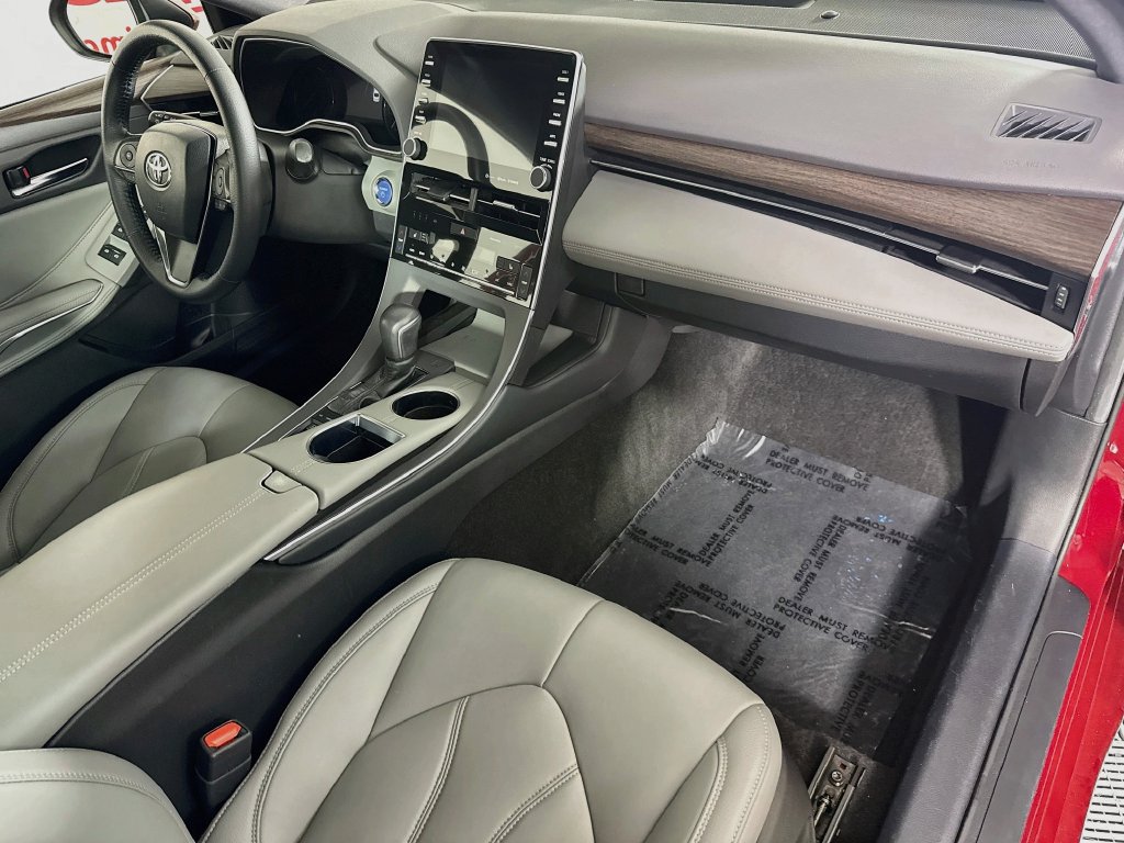 Certified 2021 Toyota Avalon XLE w/ Moonroof Package FWD image 31