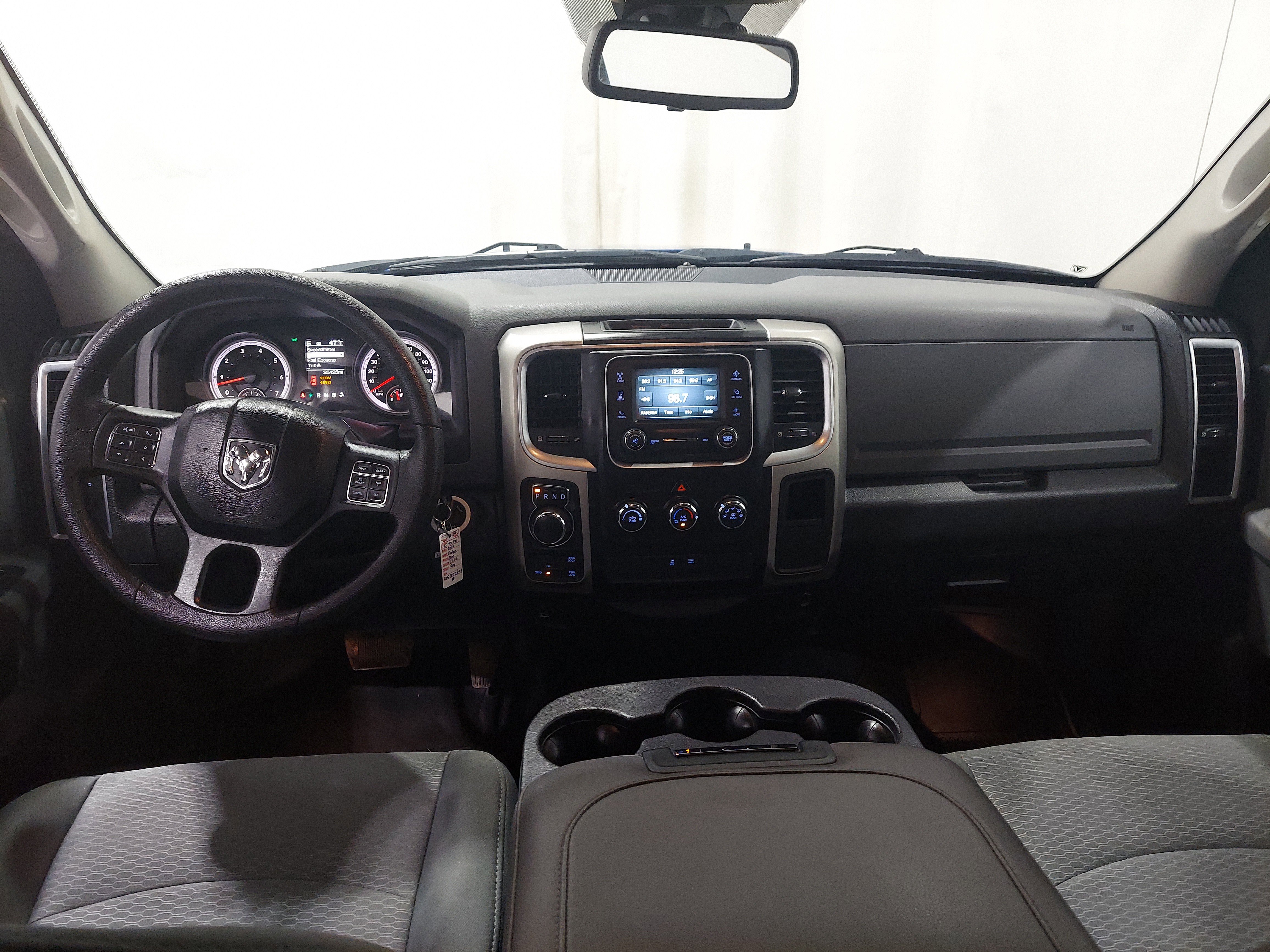 Used 2016 RAM 1500 Classic SLT AWD/4WD image 11