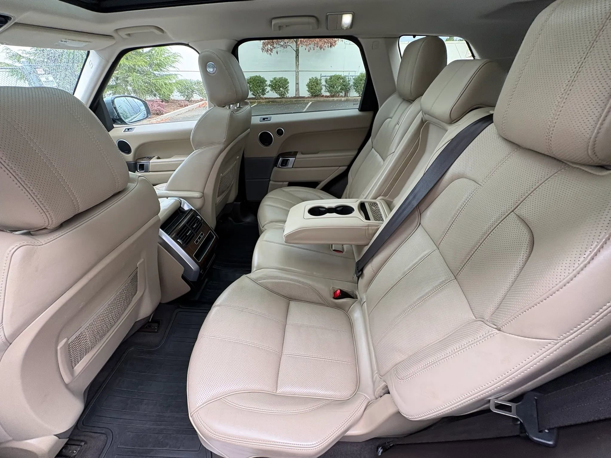 Used 2014 Land Rover Range Rover Sport Supercharged image 21