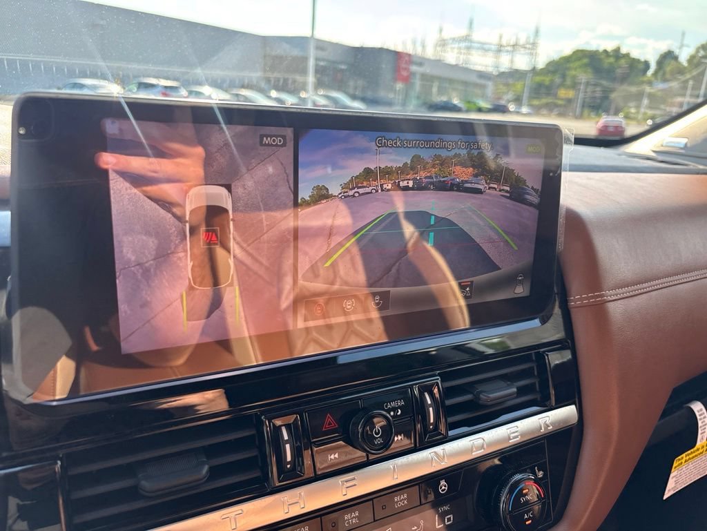 New 2026 Nissan Pathfinder Platinum AWD/4WD image 11