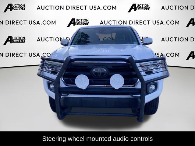 Used 2018 Toyota Tacoma SR5 AWD/4WD image 2